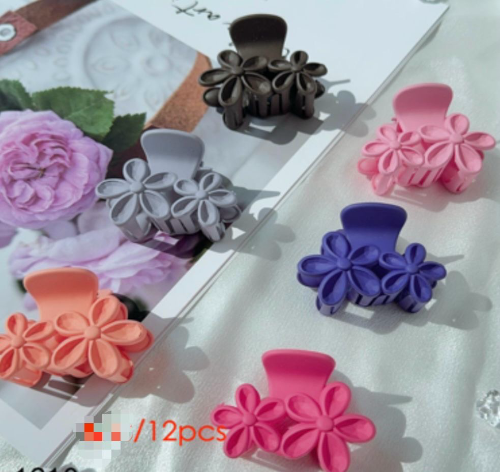 Docena pinza Flor chica 6cm